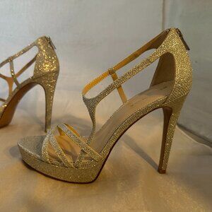 Pelle Moda  Oneda Platform Sandal, gold, Women Sizes retail $165  NIB